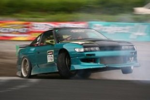 Суровый королевский дрифтинг